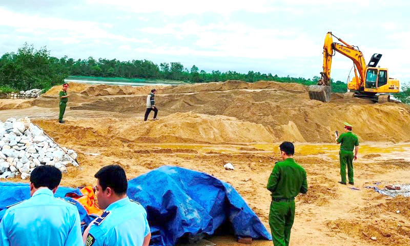 Thông báo tìm người có quyền lợi, nghĩa vụ liên quan trong vụ án cưỡng đoạt tài sản