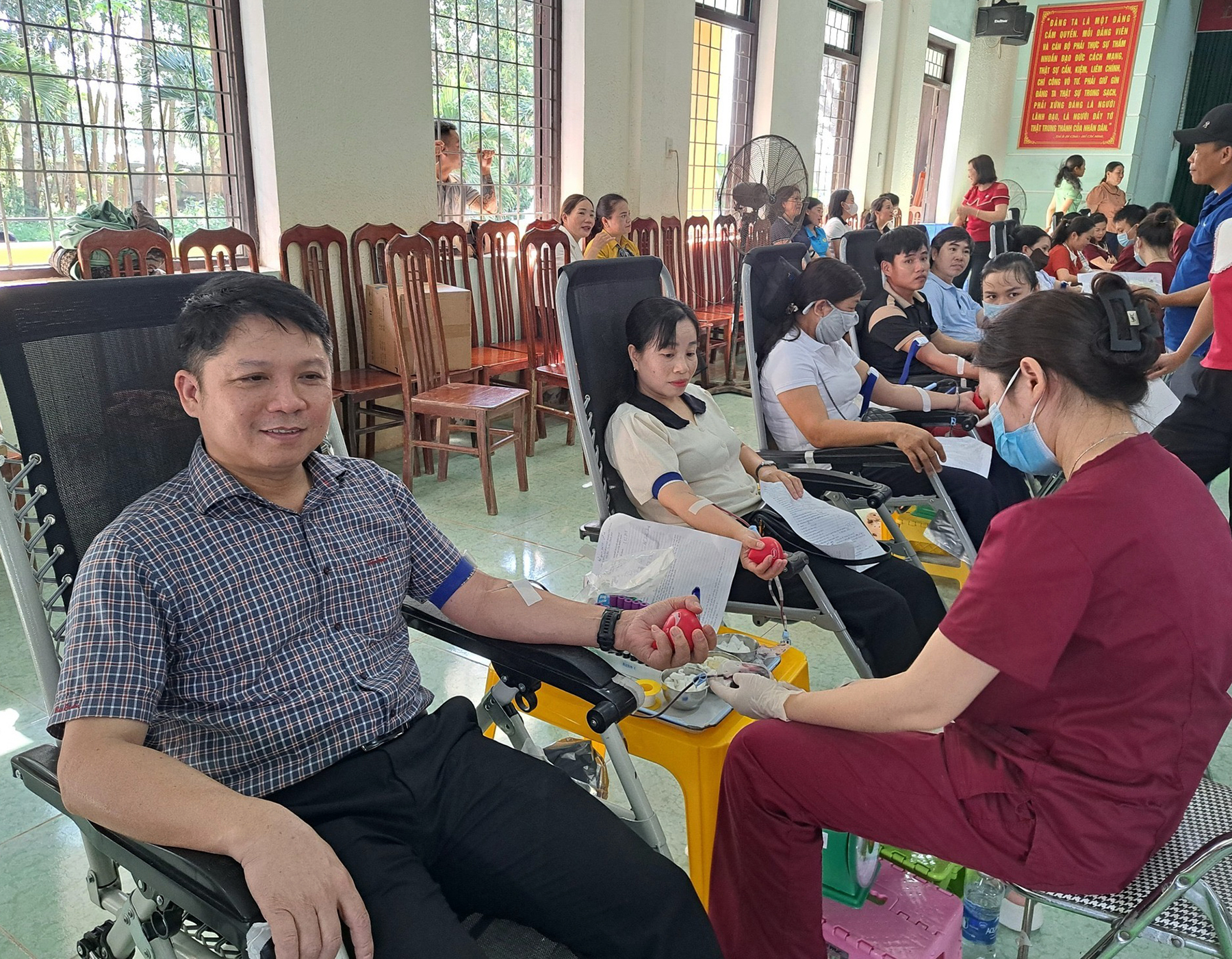 Lệ Thủy: Tiếp nhận 489 đơn vị máu trong ngày hội hiến máu tình nguyện