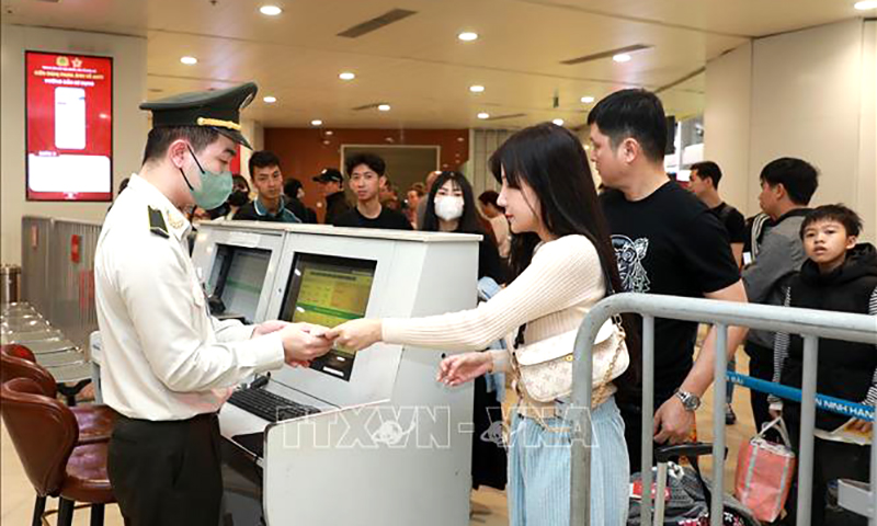 Tăng cường kiểm soát an ninh hàng không dịp lễ 30/4-1/5