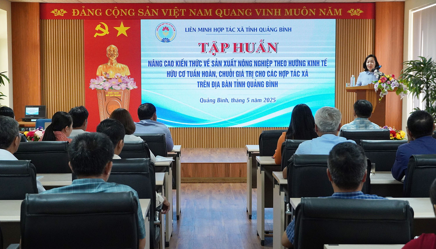 Nâng cao kiến thức về sản xuất nông nghiệp theo hướng hữu cơ tuần hoàn