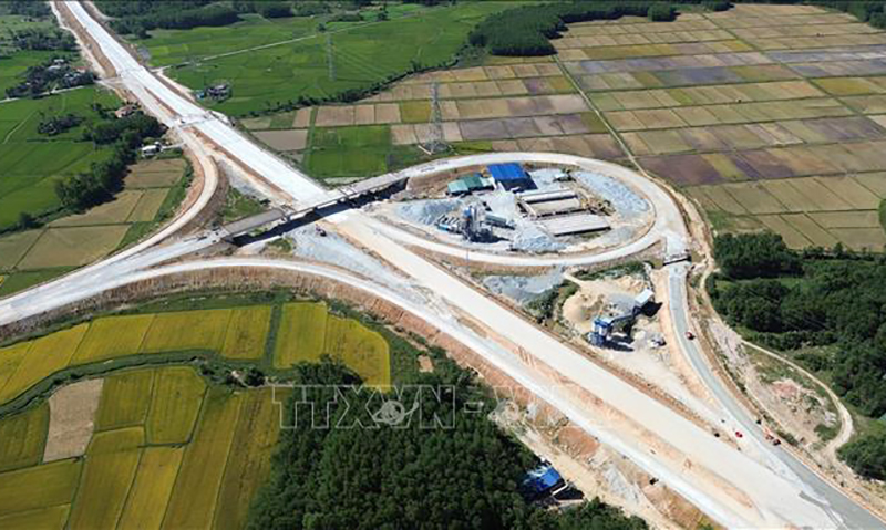 Thủ tướng Chính phủ yêu cầu đẩy nhanh tiến độ phân bổ, giải ngân vốn đầu tư công 2025