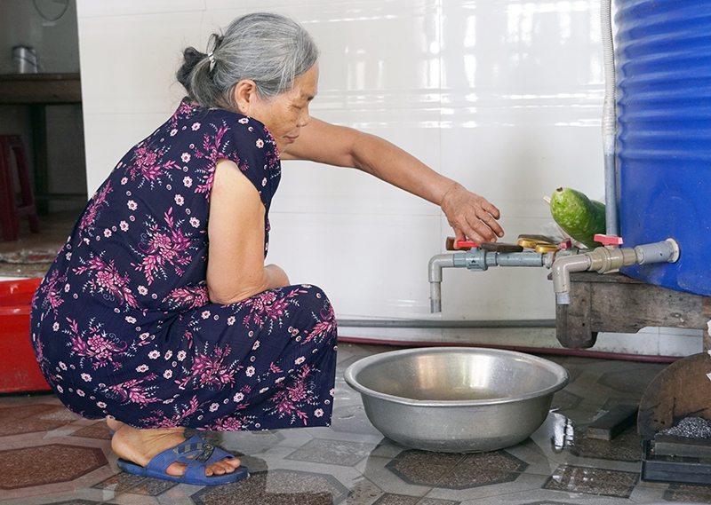 Hàng trăm hộ dân "khát" nước sạch