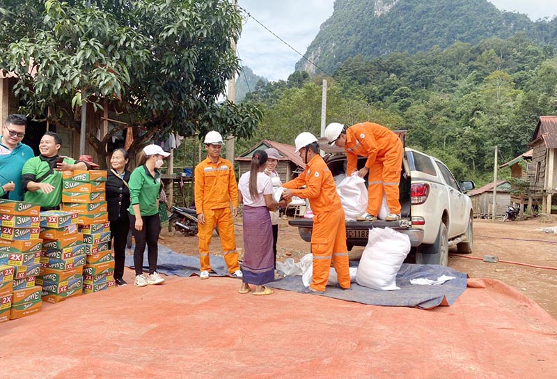 Chia sẻ yêu thương đến cộng đồng