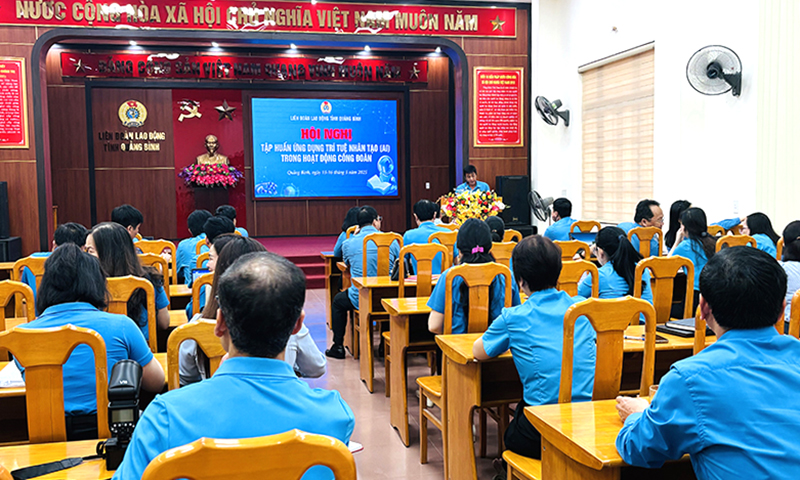 Tập huấn ứng dụng trí tuệ nhân tạo trong hoạt động công đoàn
