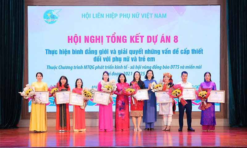 Quảng Bình có 1 cá nhân tiêu biểu trong thực hiện dự án 8