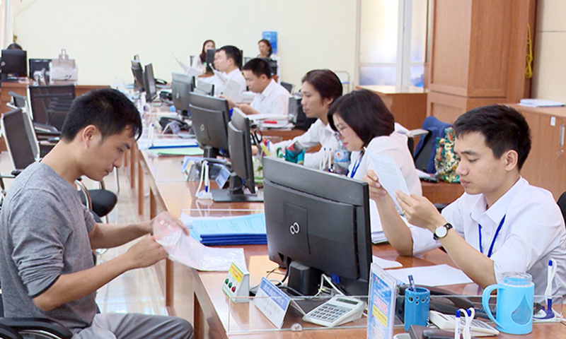 Thủ tướng yêu cầu thực hiện trực tuyến 100% thủ tục hành chính liên quan đến doanh nghiệp