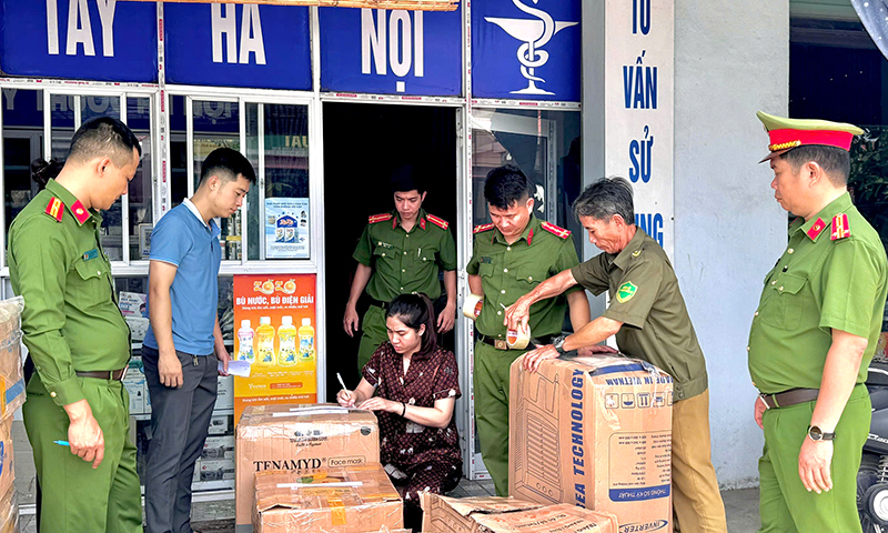 Phát hiện 2 cơ sở kinh doanh thuốc tây không phép với hơn 5.000 sản phẩm