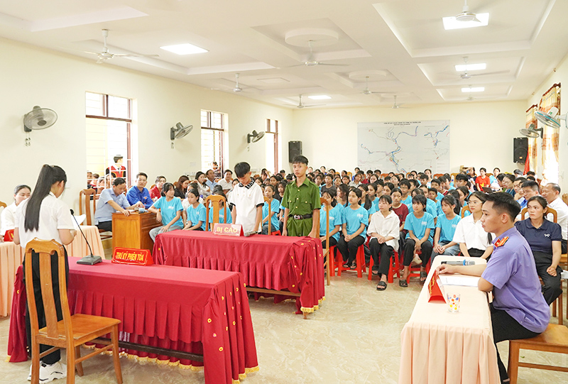 Bảo vệ trẻ trước nguy cơ bị xâm hại tình dục trên môi trường mạng