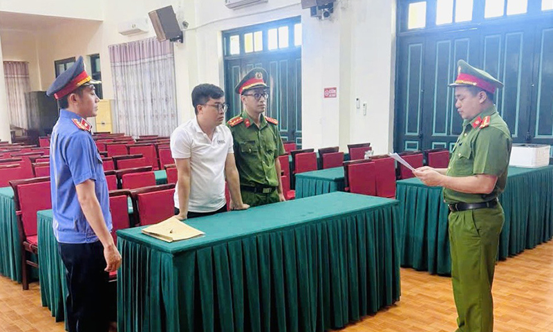 Triệt phá đường dây mua bán hóa đơn trị giá gần 350 tỷ đồng