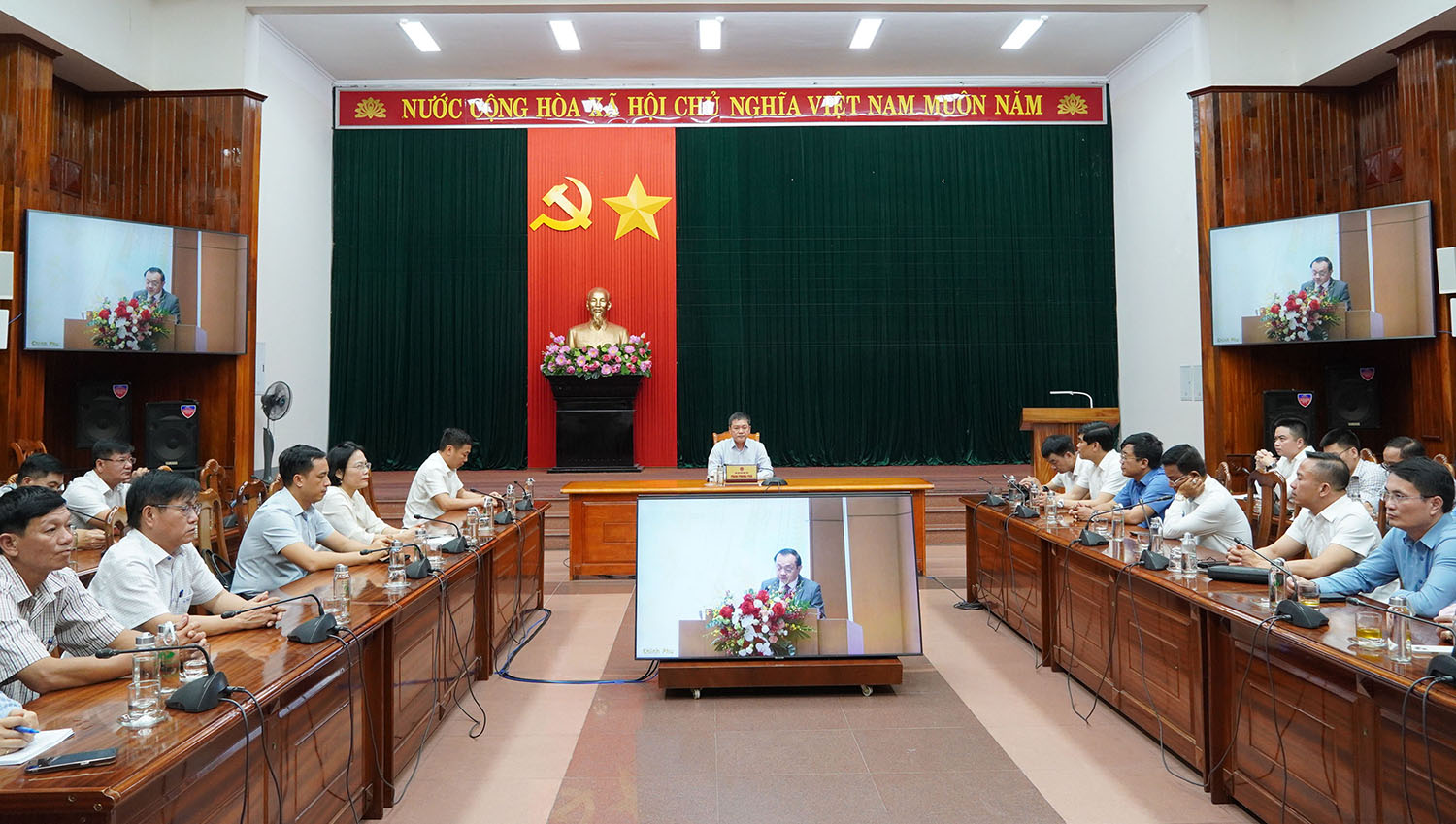 Khai thác tối đa tiềm năng kinh tế tư nhân, đưa đất nước phát triển nhanh, bền vững