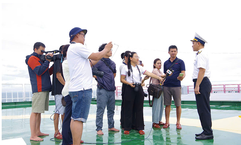 Viết để biết thương nhau hơn