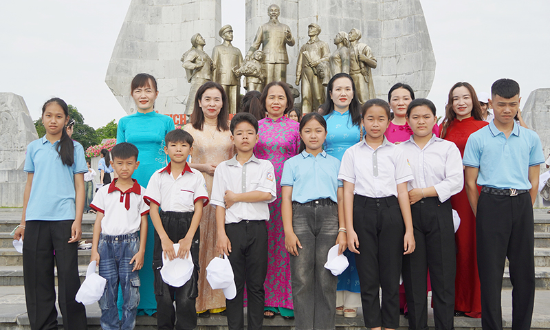 "Mẹ đỡ đầu"-Kết nối yêu thương