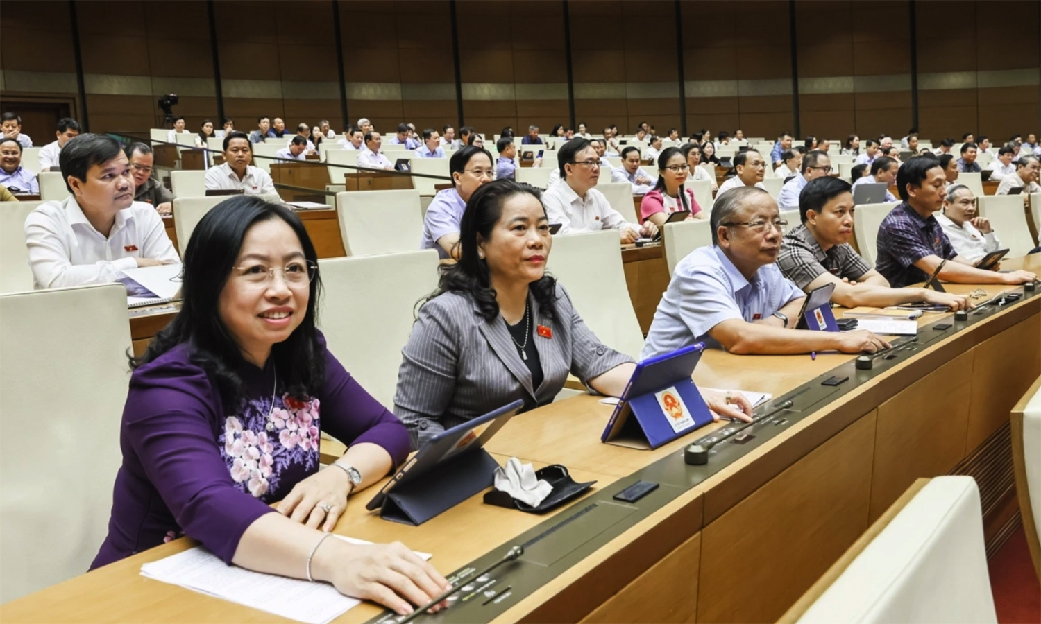 Quốc hội chính thức thông qua nghị quyết cả nước có 34 tỉnh, thành phố