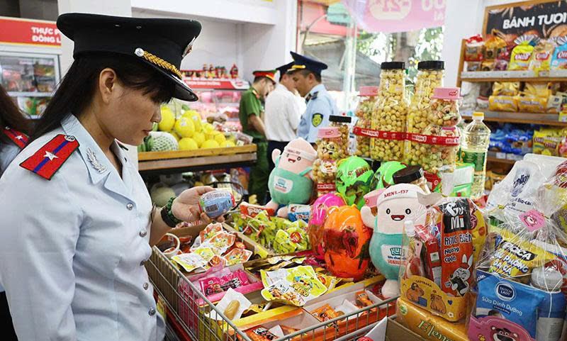 Phát hiện 6 cơ sở có dấu hiệu kinh doanh gian lận thương mại và xâm phạm quyền sở hữu trí tuệ