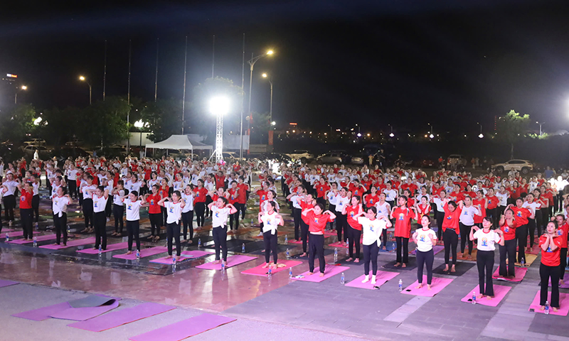 Hành trình bền bỉ của lòng dân