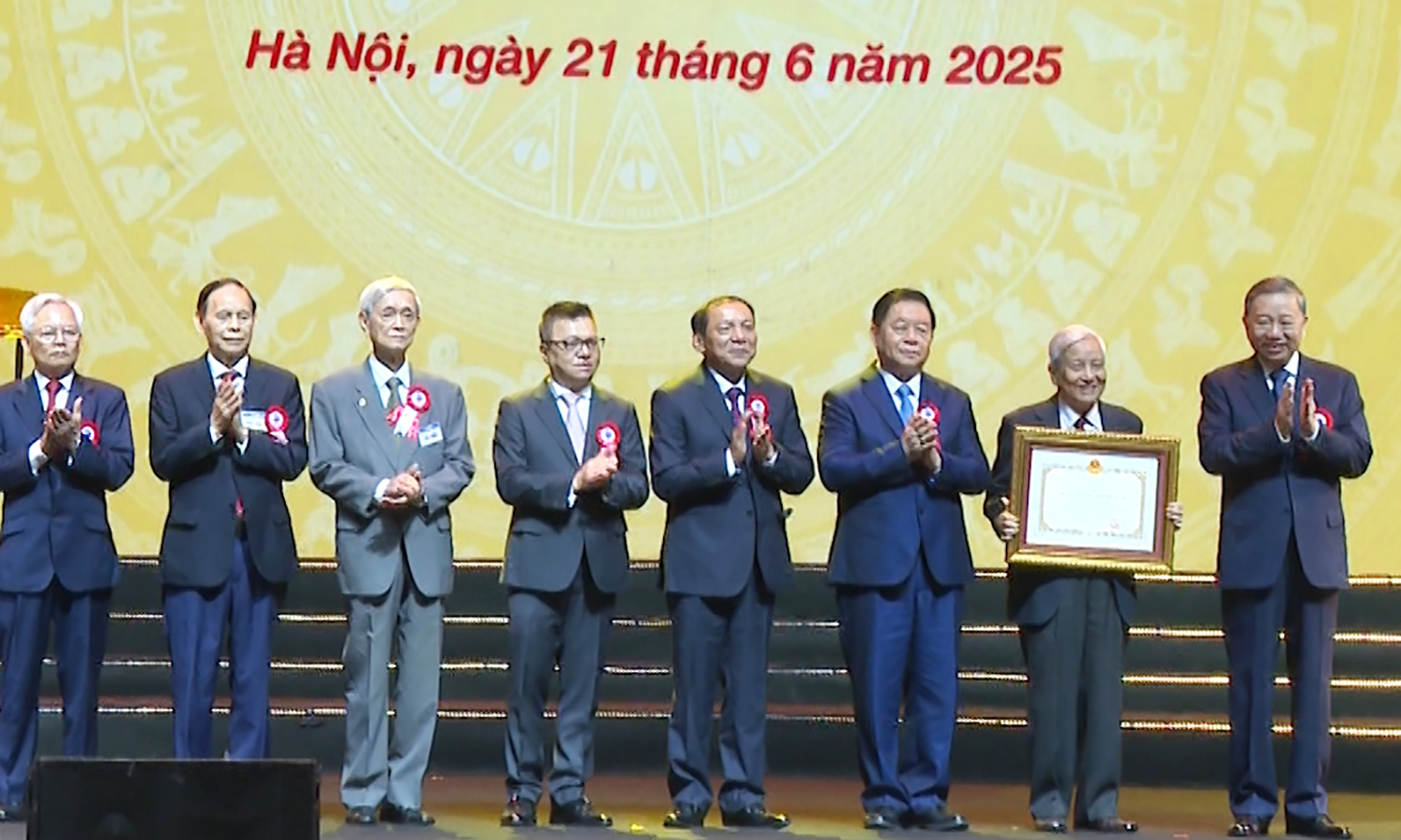 Đồng chí Bí thư Tỉnh ủy dự lễ kỷ niệm 100 năm Ngày Báo chí Cách mạng Việt Nam