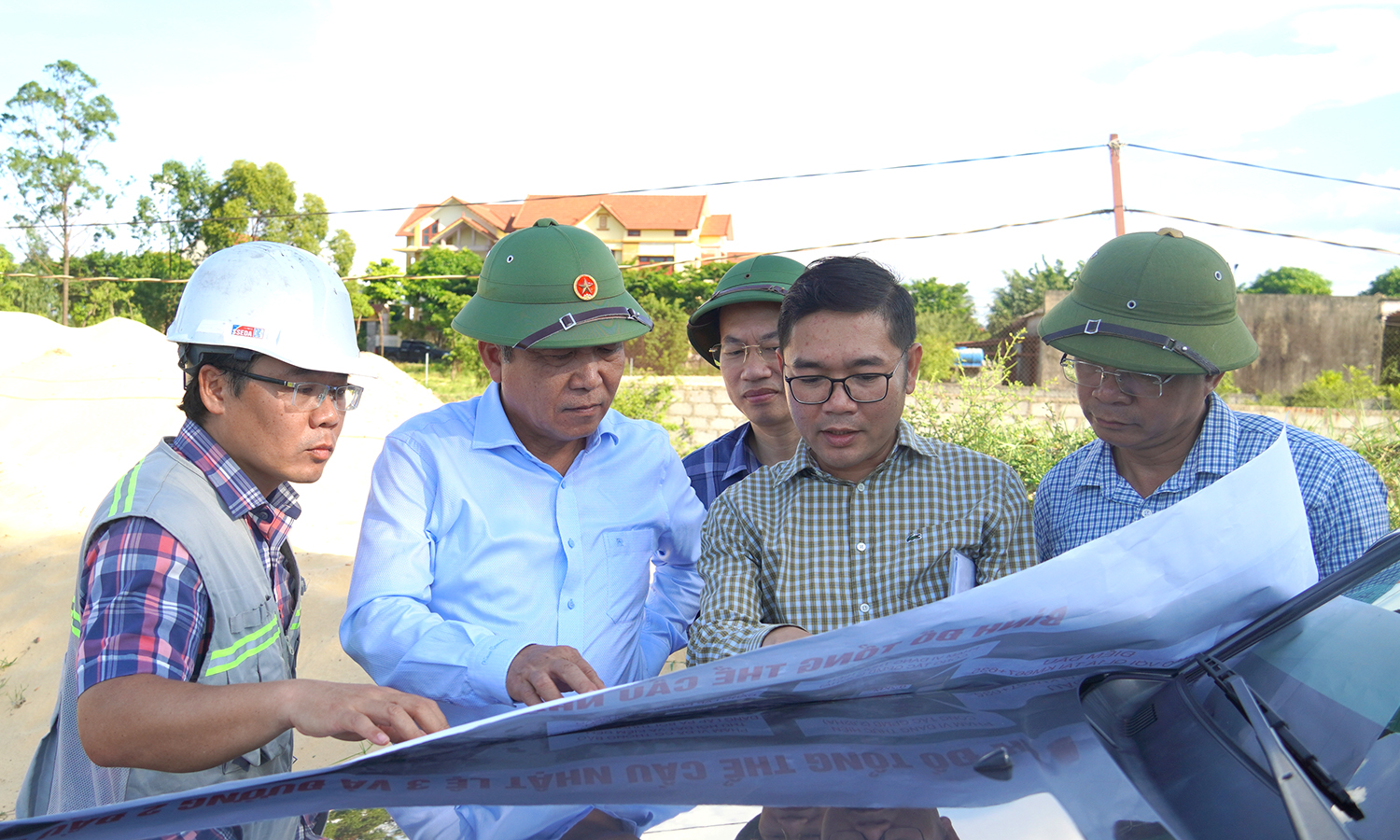 Kiên quyết xử lý dứt điểm các điểm nghẽn giải phóng mặt bằng