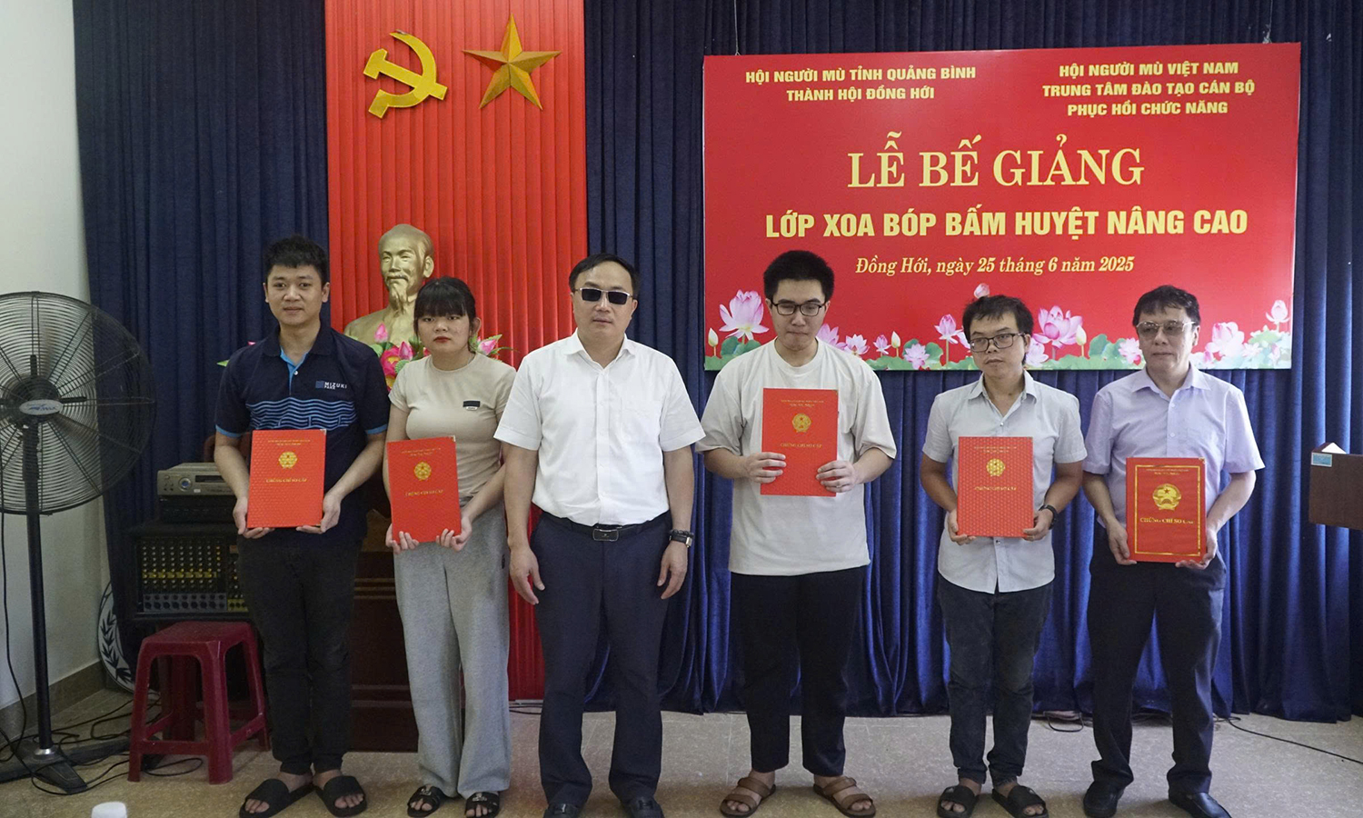 Nâng cao tay nghề cho hội viên mù, khiếm thị