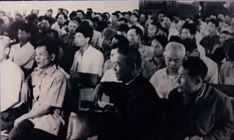 "Không ai hỏi đi bao lâu, về khi nào"